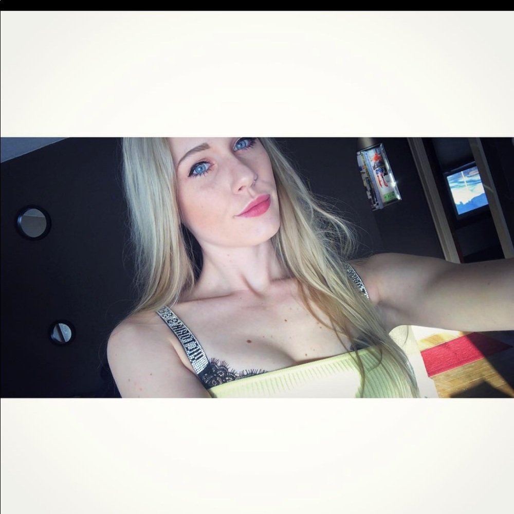 Pastel Yellow tube top!